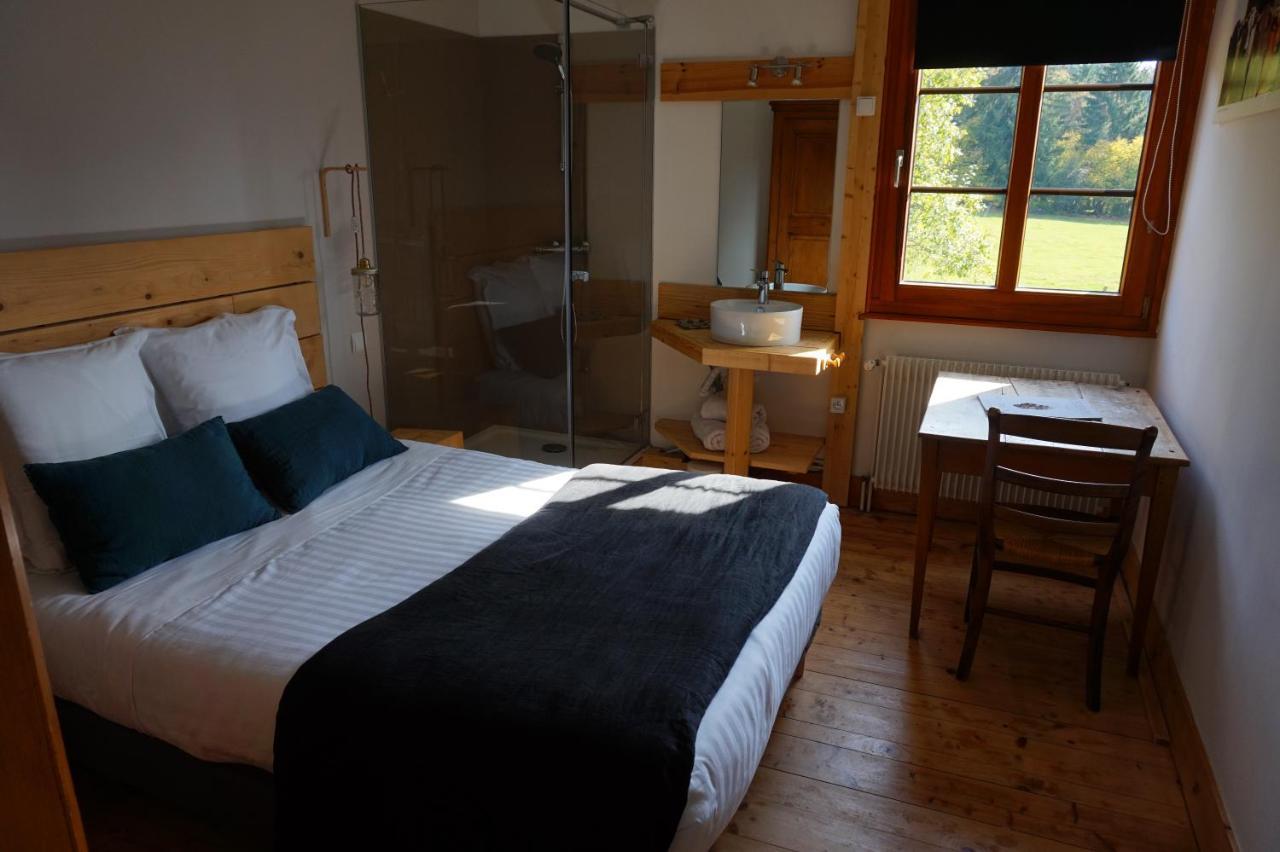 Auberge De La Perdrix Hauterive-la-Fresse Экстерьер фото